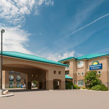 Days Inn & Suites By Wyndham Brandon Buitenkant foto