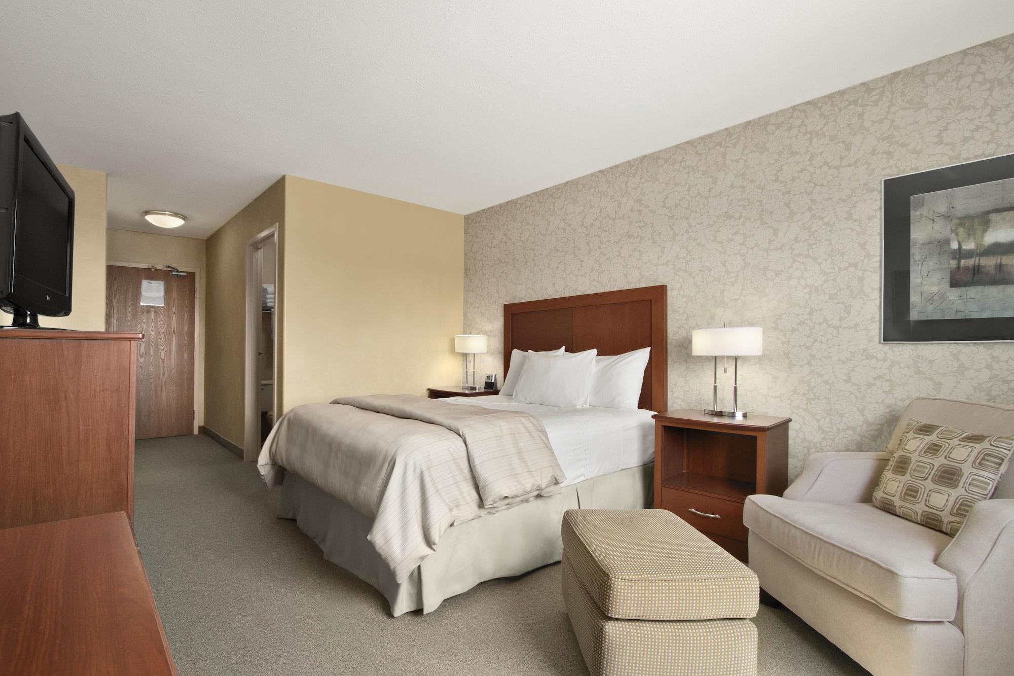 Days Inn & Suites By Wyndham Brandon Buitenkant foto